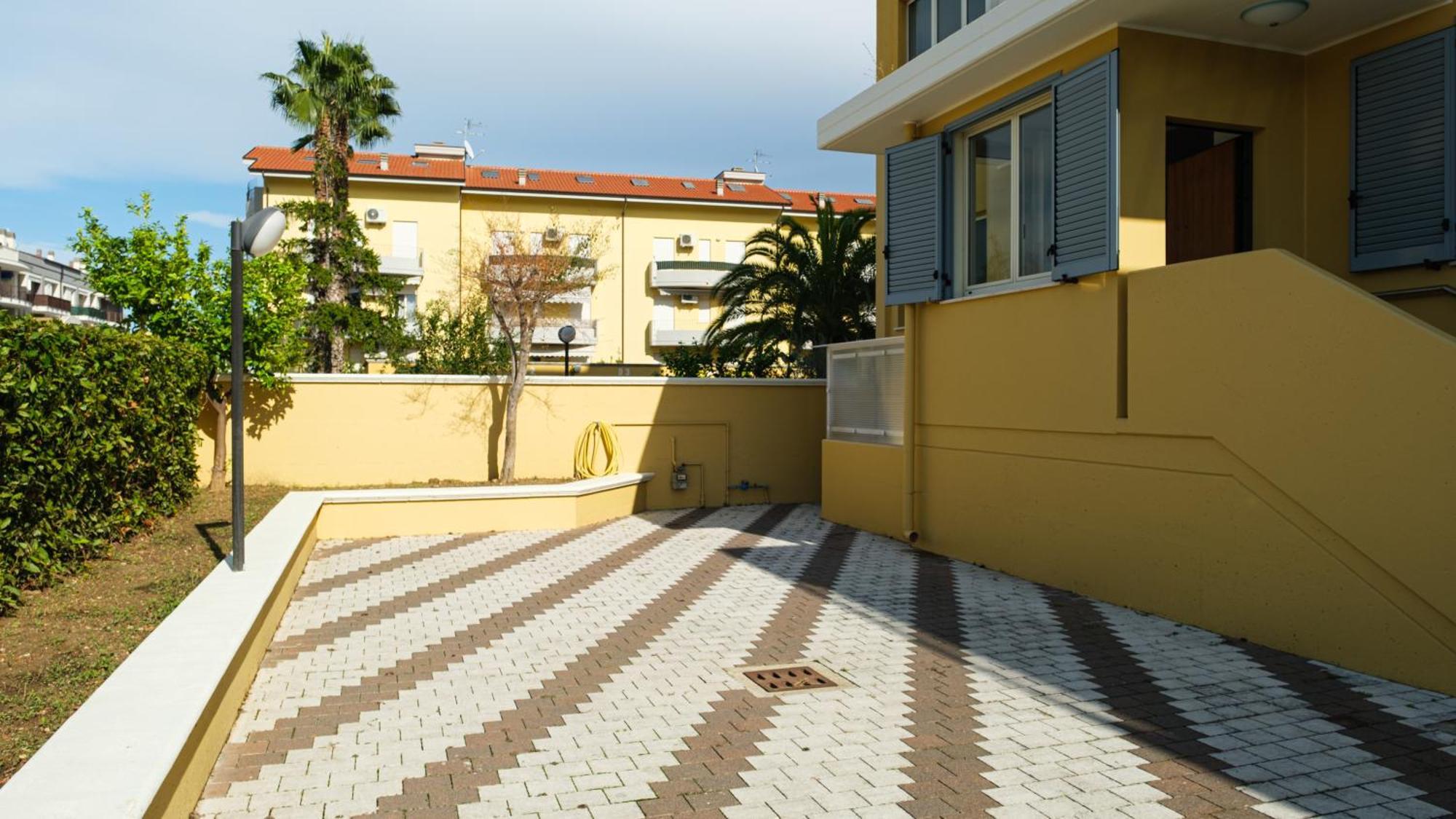 Ferienwohnung Smart And Sea Tortoreto Exterior foto